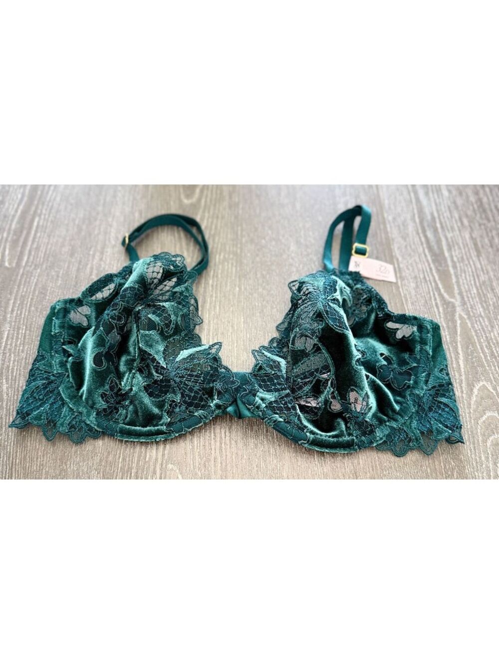 VS Very Sexy Velvet Ziggy Glam Floral Embroidery Low-Cut Demi Bra Size 32D